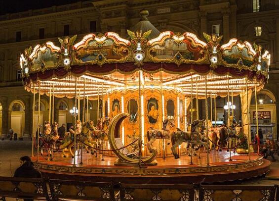 16座豪華轉(zhuǎn)馬