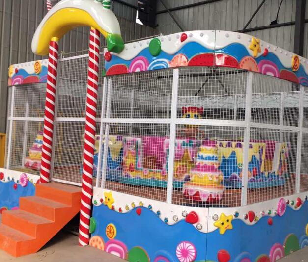 室內(nèi)游樂設(shè)備實拍