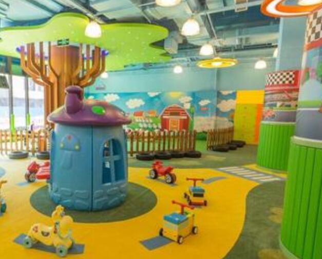 室內(nèi)游樂設(shè)備實拍