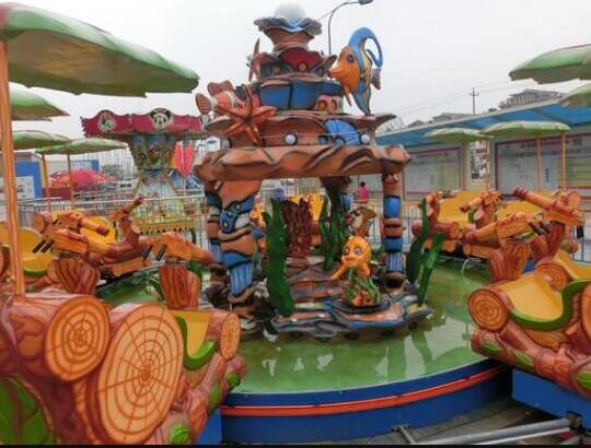 新型游樂設(shè)備實(shí)拍