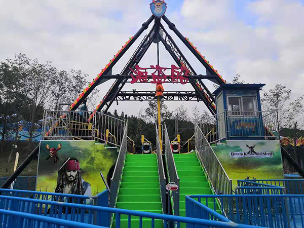 景區(qū)24座海盜船