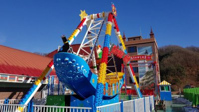 24座仿古海盜船