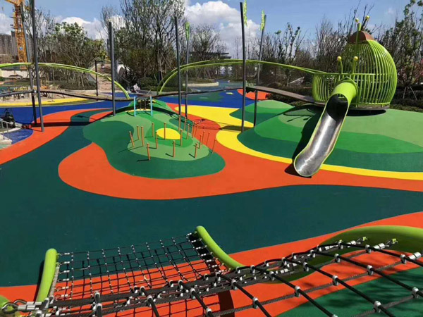 非標(biāo)無動(dòng)力游樂設(shè)備