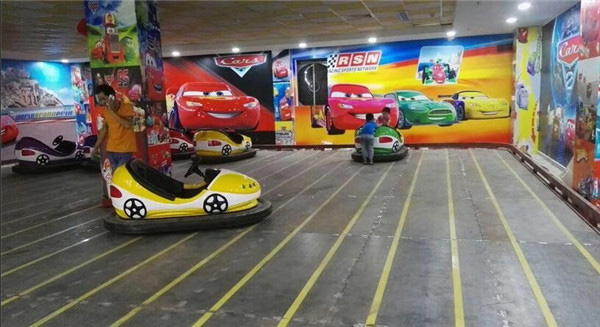 公園雙人碰碰車