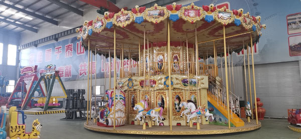 大型雙層旋轉(zhuǎn)木馬