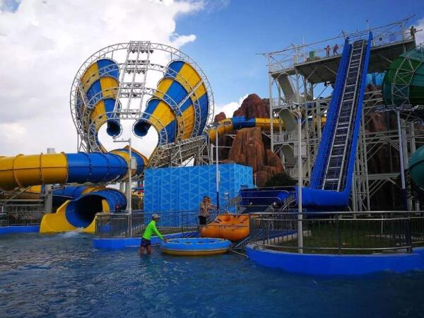 水游樂設(shè)備