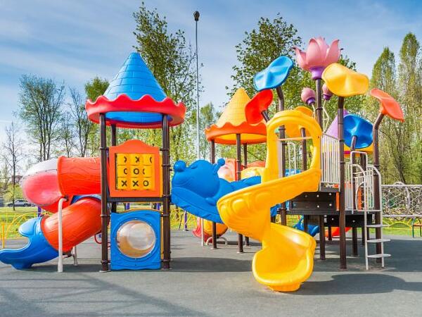 兒童游樂(lè)設(shè)備