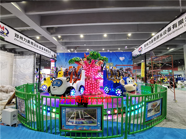 室內(nèi)淘氣堡實(shí)圖